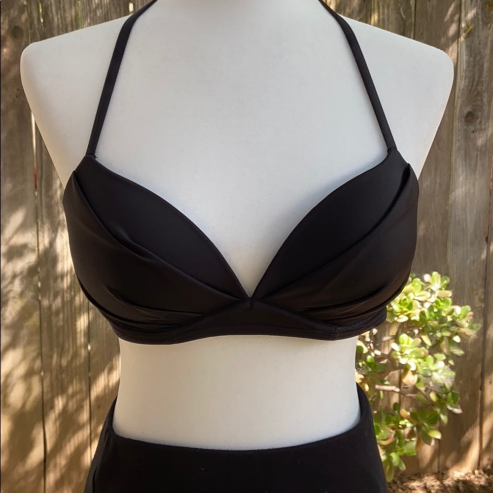 Victoria’s Secret bikini top